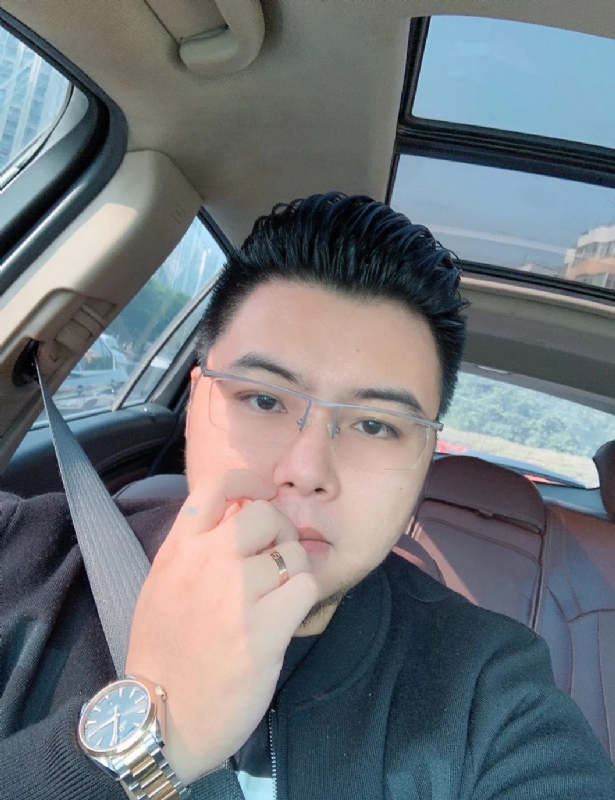 把苹果咬哭的第一张照片--仙游征婚网