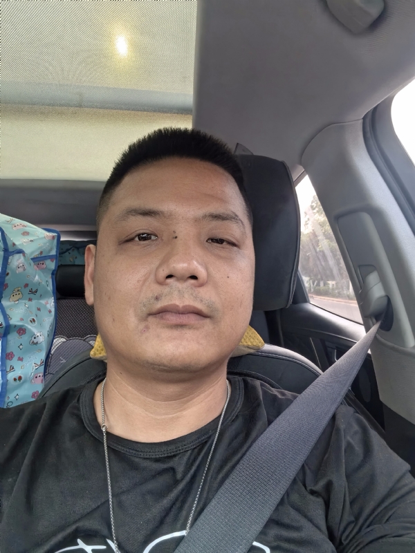 卖电池的大叔的第一张照片--仙游征婚网